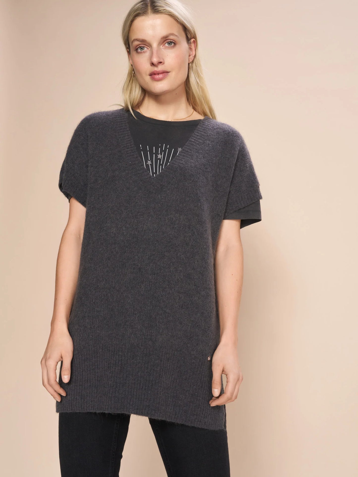 Chia Soft Knit Slipover Magnet