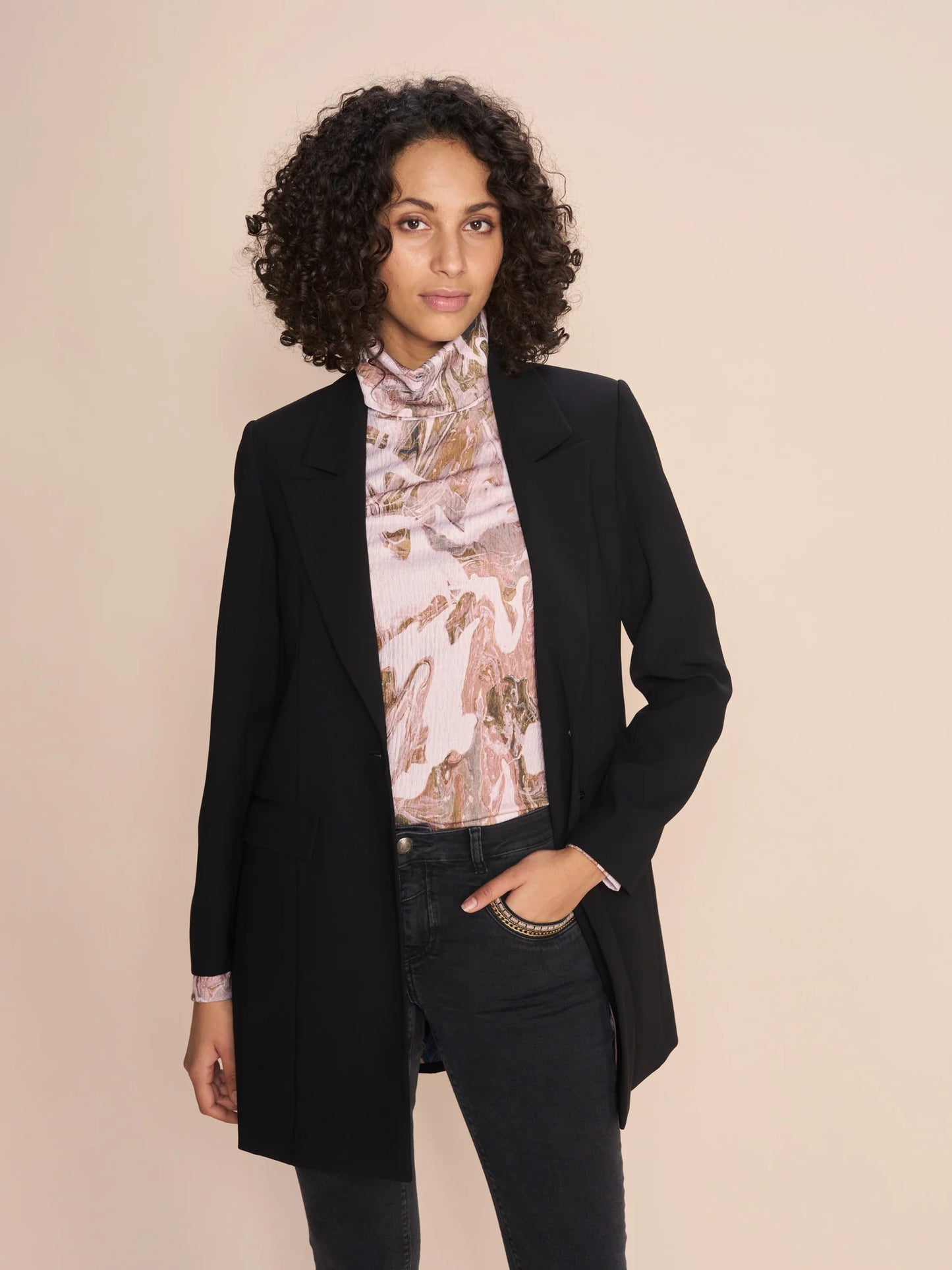 Gilia Leia Long Blazer
