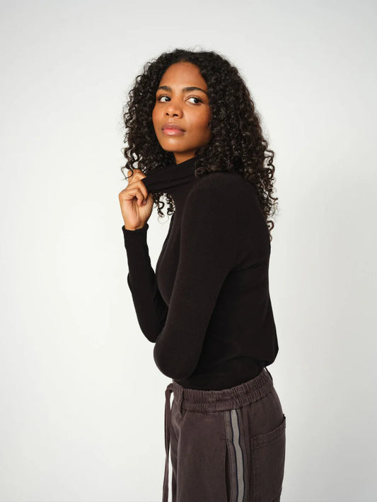 Bouch Roll Neck Knit