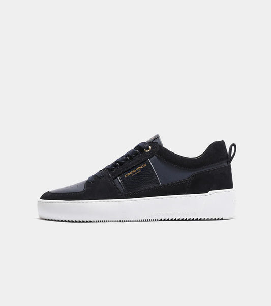 Point Dume Plain Leather Sneaker