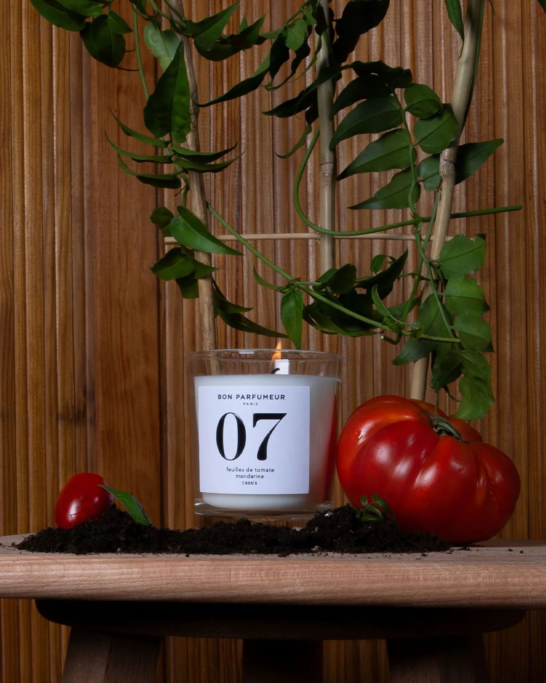 Candle 07: Tomato leaves, mandarin, blackcurrant