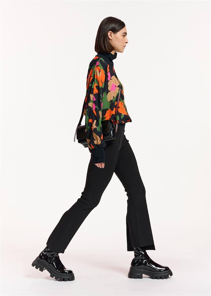 Esumak Ribbed Flare Pant
