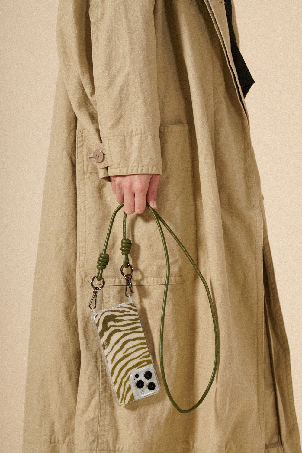 Nolan Phone Cord - Khaki-La Coque Francaise-Lewis Yates