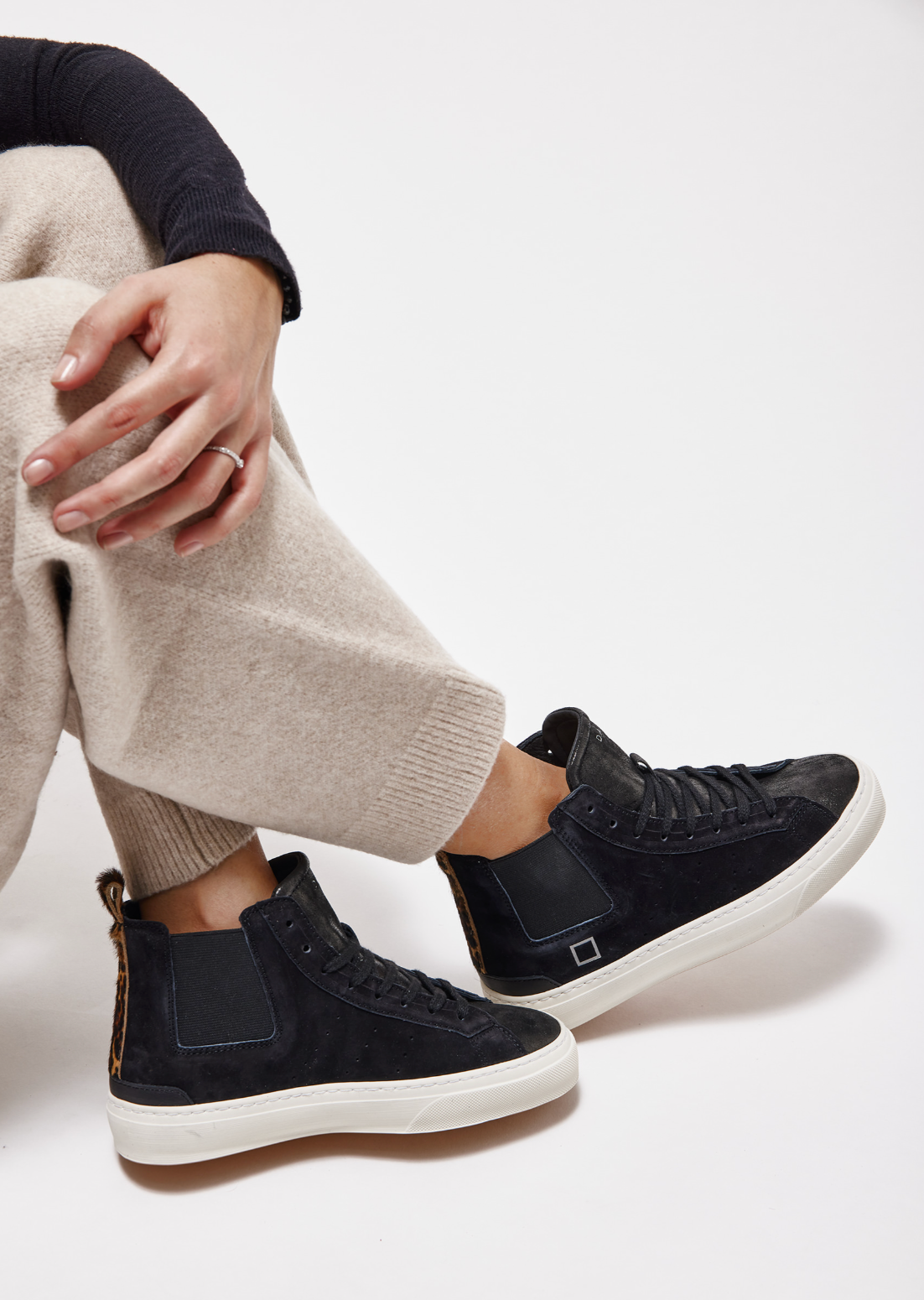 Sonica High Leather Sneaker