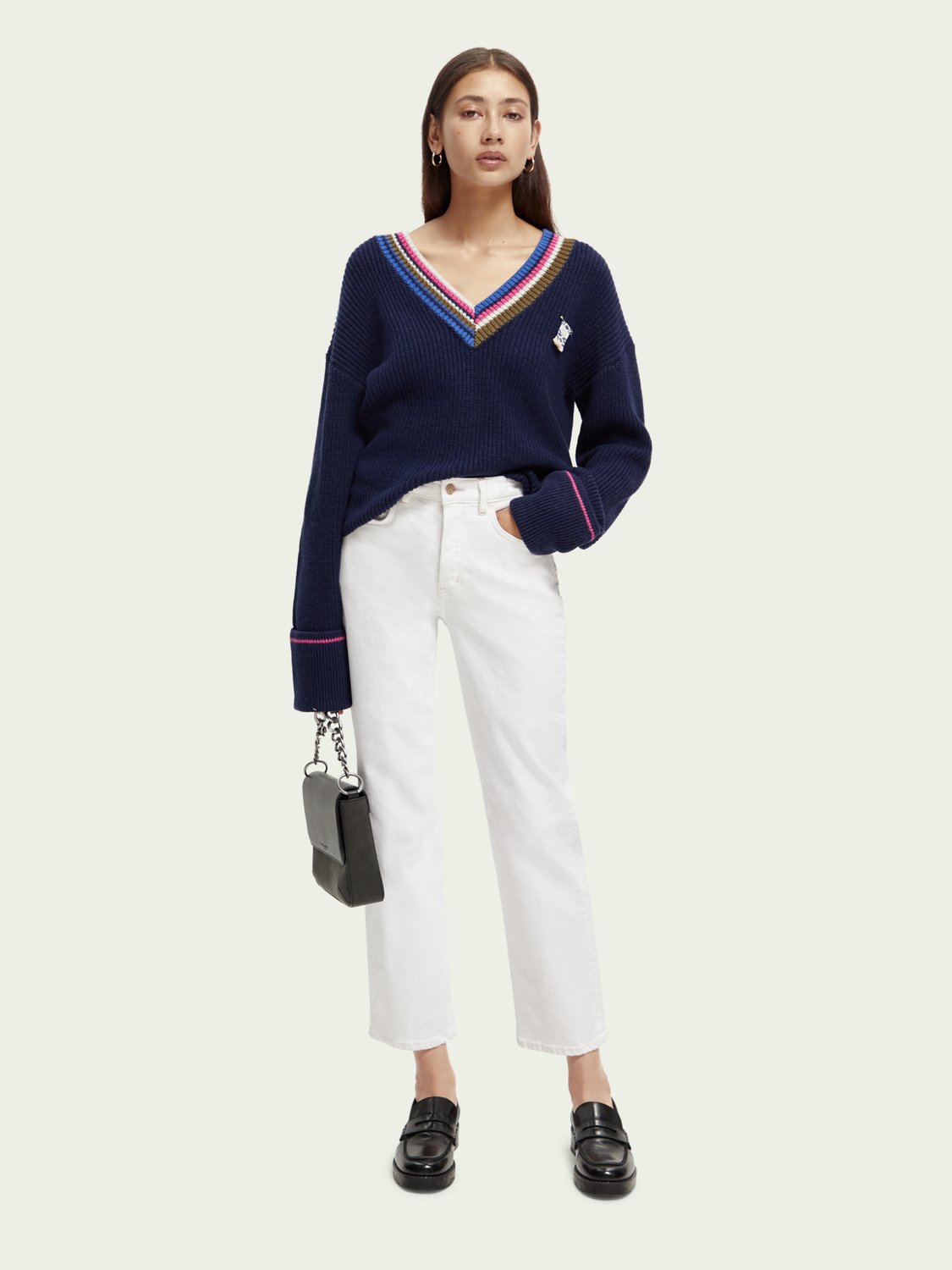 Colour-Trimmed V-Neck Sweater
