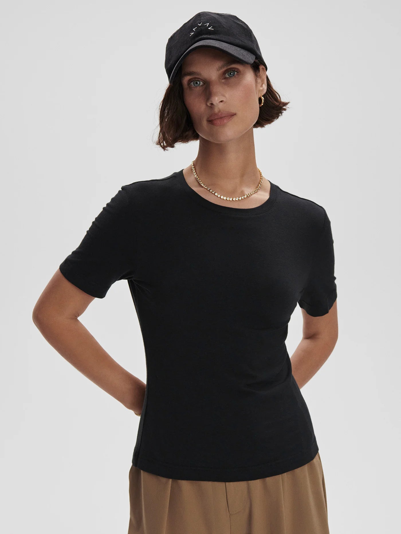 Regina Fitted Tee Black