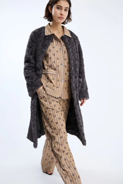 Vaina Outerwear