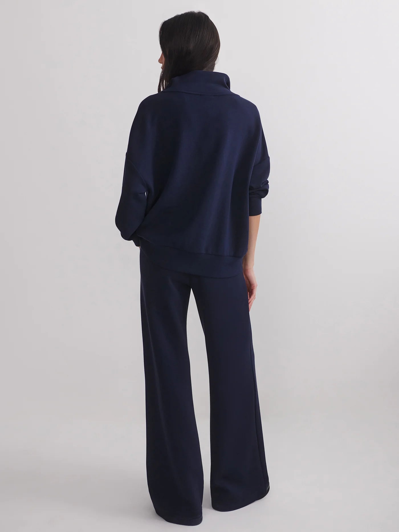 The Extra Wide Leg Pant 29.5 - Navy