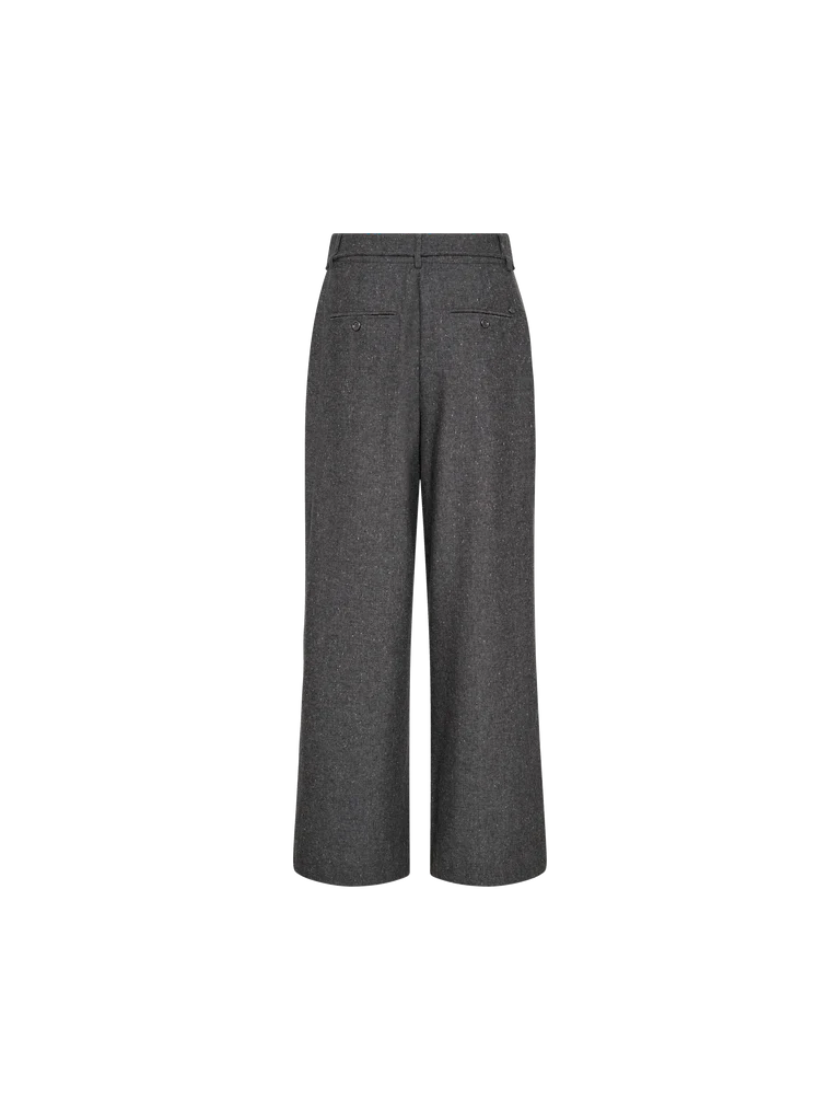 Leslie Zenia Pant