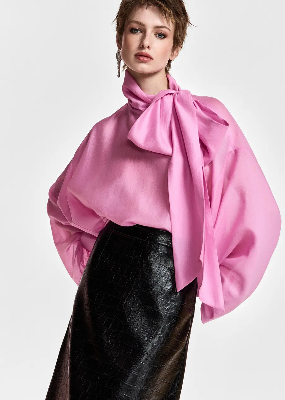 Karismatic Pussy Bow Tie Shirt in Pink