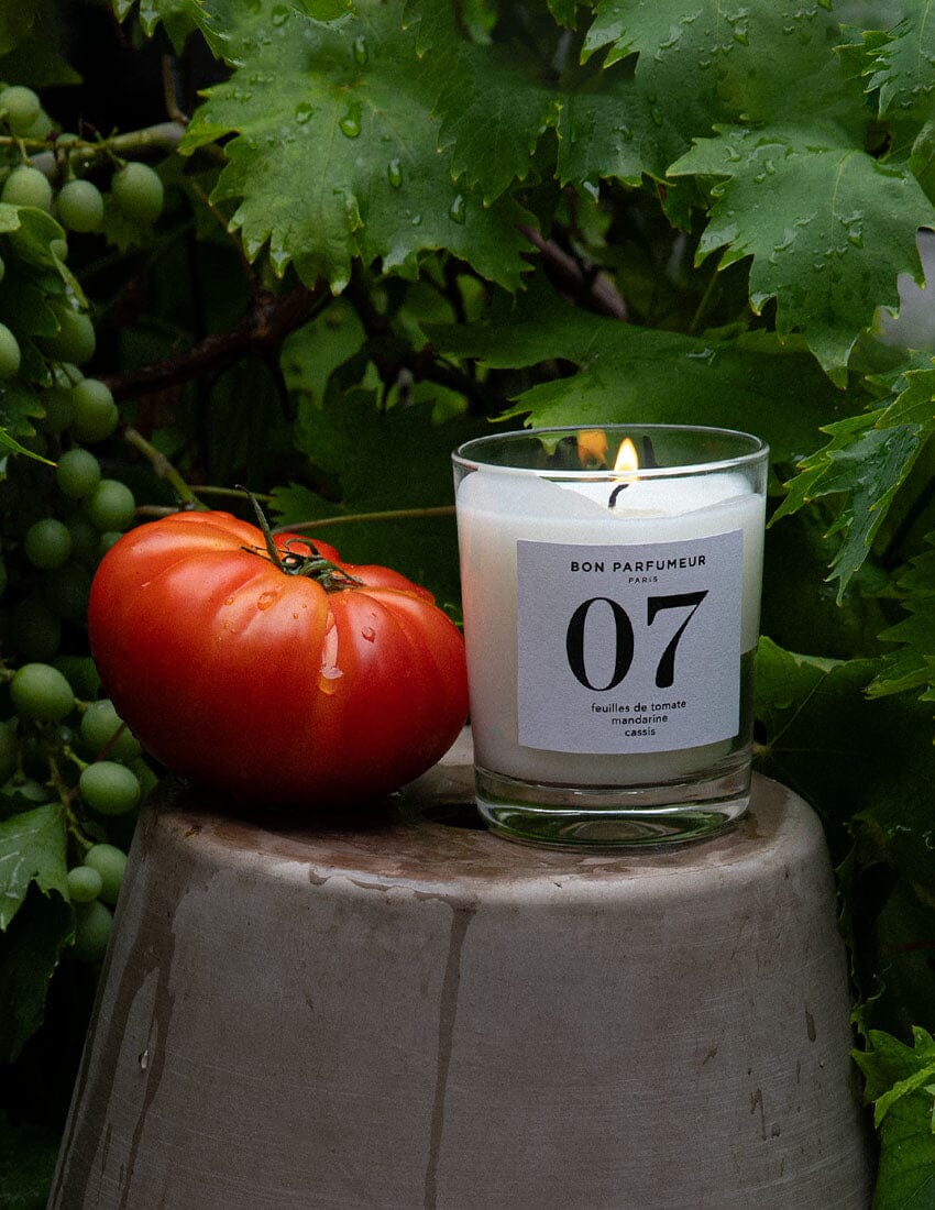 Candle 07: Tomato leaves, mandarin, blackcurrant
