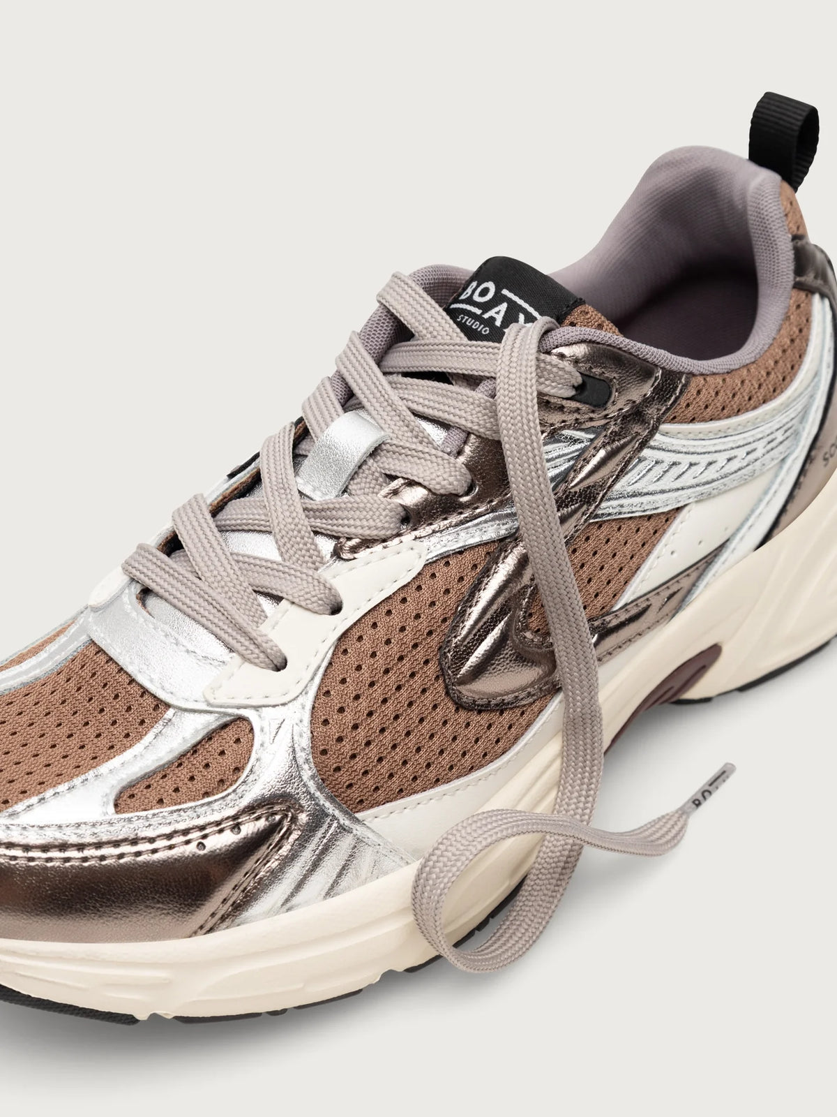 Score 6010 Sneaker - Brown/Silver