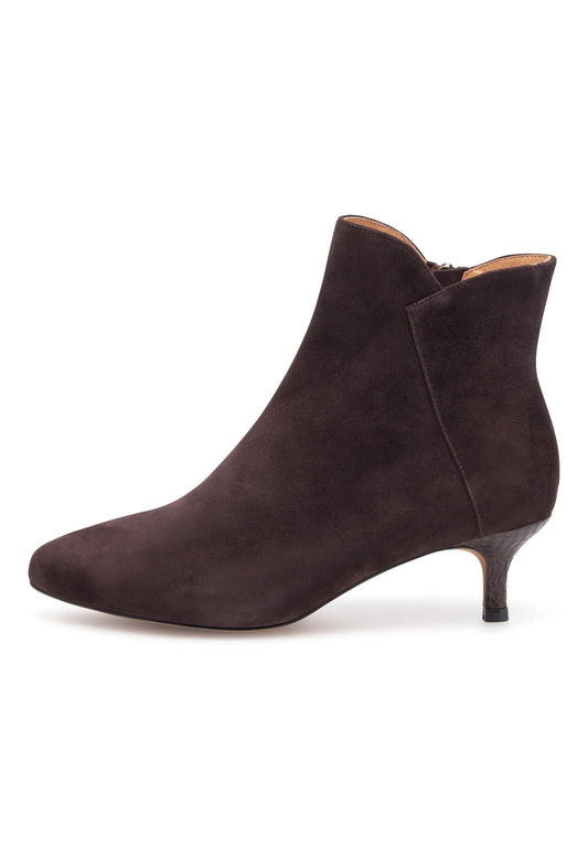 Saga Zip Suede Boot