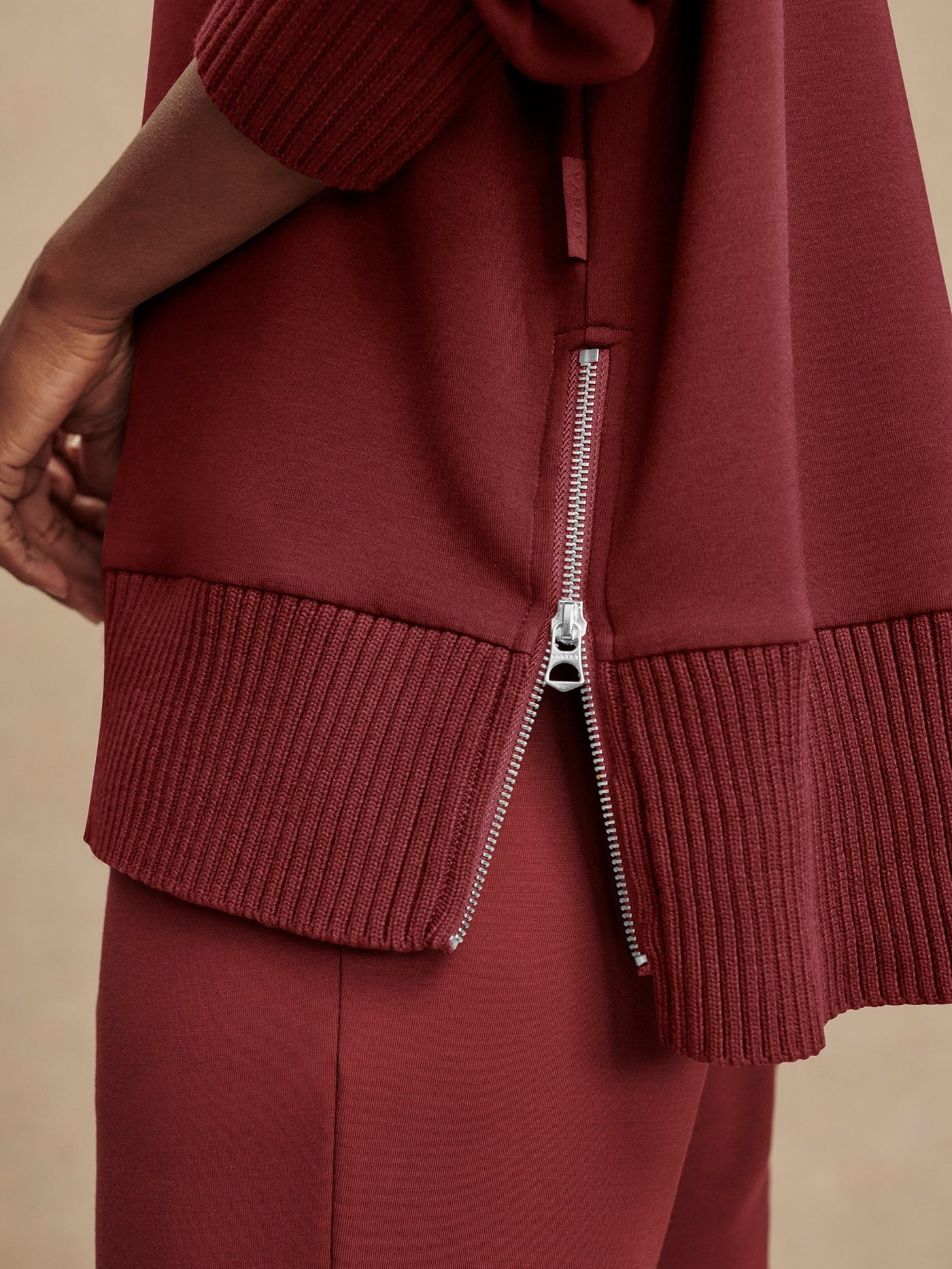 Varley Barker High-Neck Sweat – New Maroon