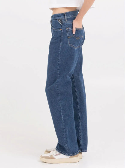 901 Straight Fit Jean