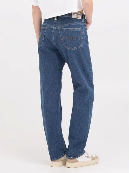 901 Straight Fit Jean