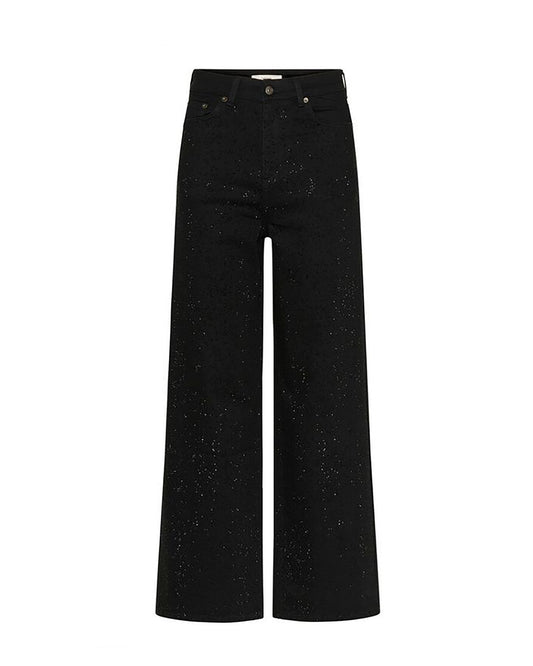 Aalia Bacca Jean-InWear-Lewis Yates