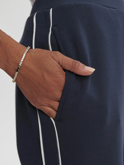 The Slim Piped Pant 27.5"