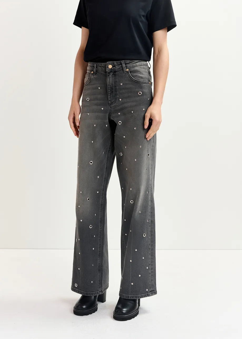 Garment Eyelet Jeans-Essentiel Antwerp-Lewis Yates